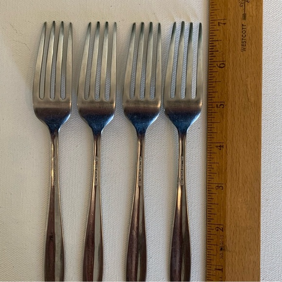 Wallace LURE Satin Stainless Steel Flatware Set of 4 Dinner Forks 7" Silverware - Picture 6 of 6